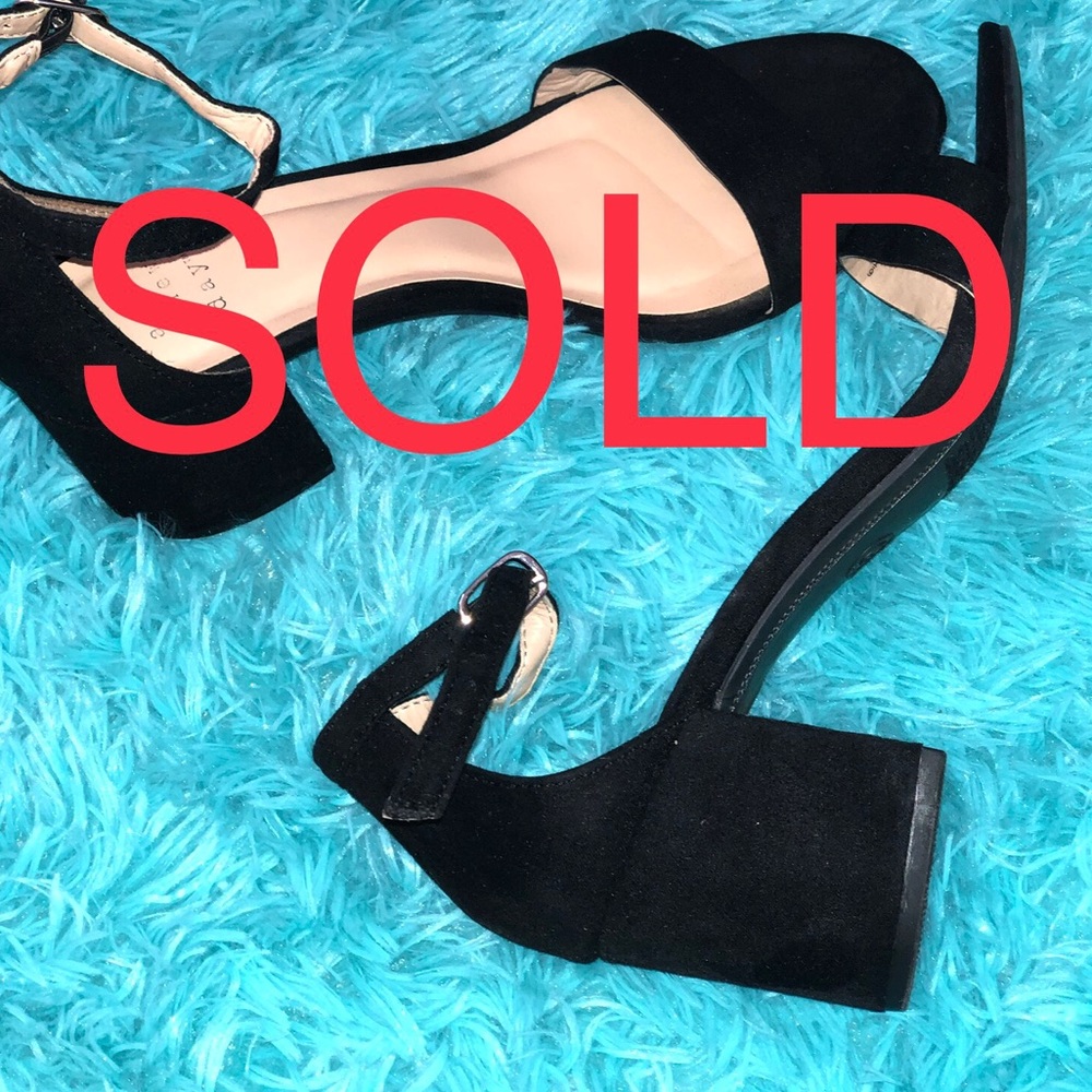 “A new day” gently used size 6 heeled sandals